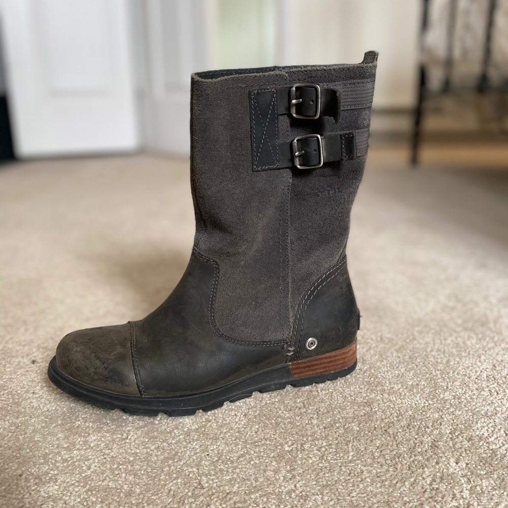 Sorel black boots